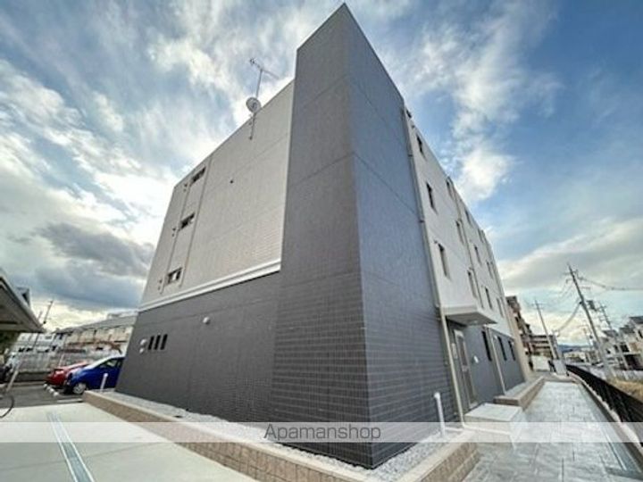 滋賀県大津市大萱4丁目の賃貸マンションの外観