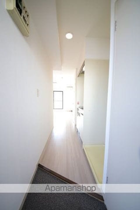 クレセントヒルズの玄関