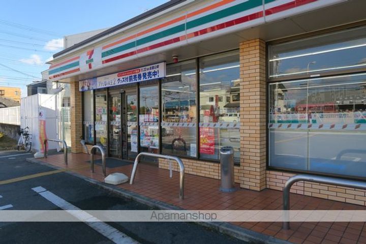 エミーユI202の周辺