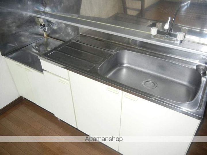 メゾネットハウス105のキッチン