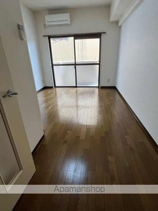 大阪府堺市堺区北庄町3丁の賃貸マンションの内装