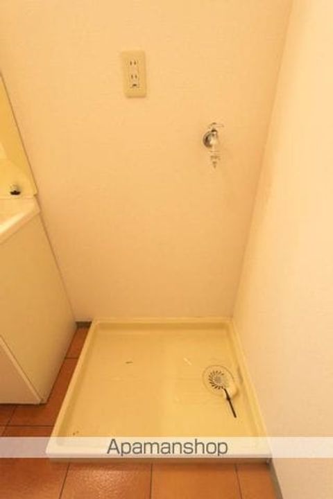 香川県高松市鶴市町の賃貸マンションの内装