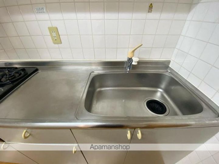 香川県高松市前田西町の賃貸マンションの内装
