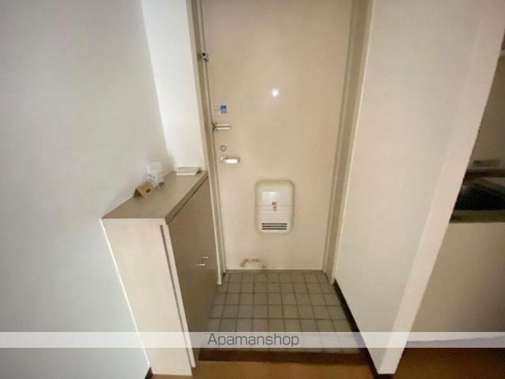 オーレックス扇町102の玄関