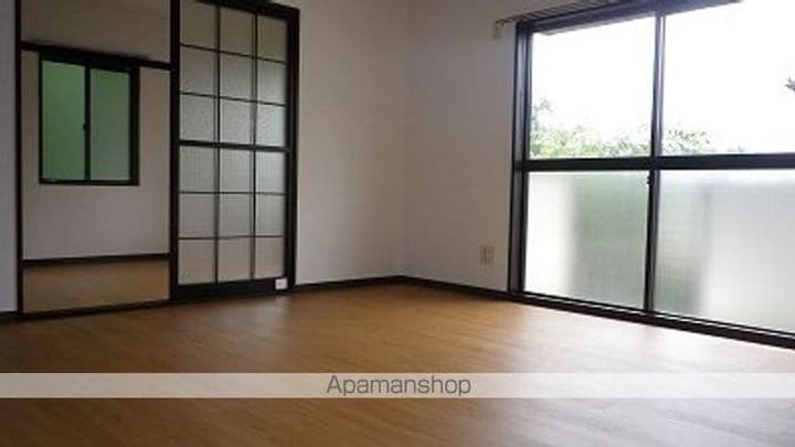 モンシャトー可児C202の居間