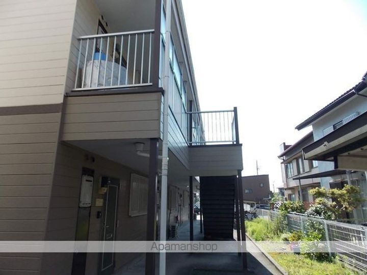 SURPLUS THREE丘Eの外観