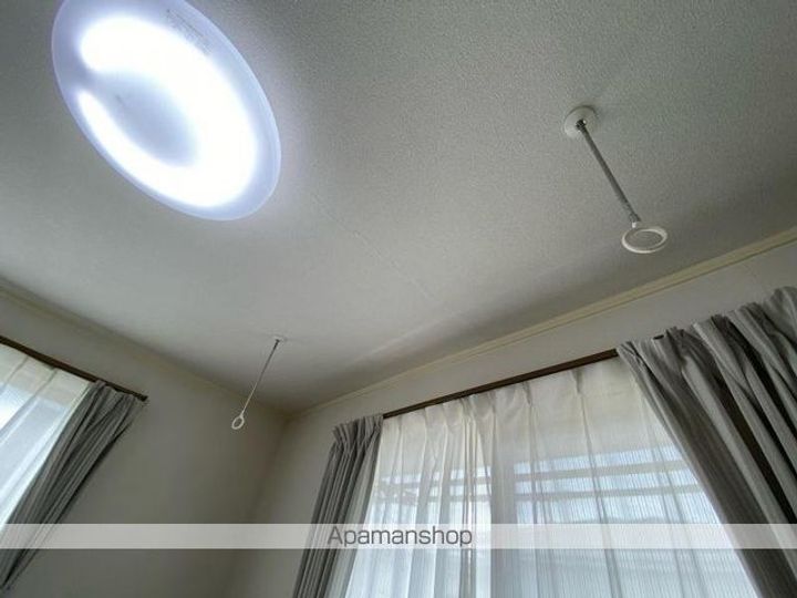 香川県高松市伏石町の賃貸アパートの内装