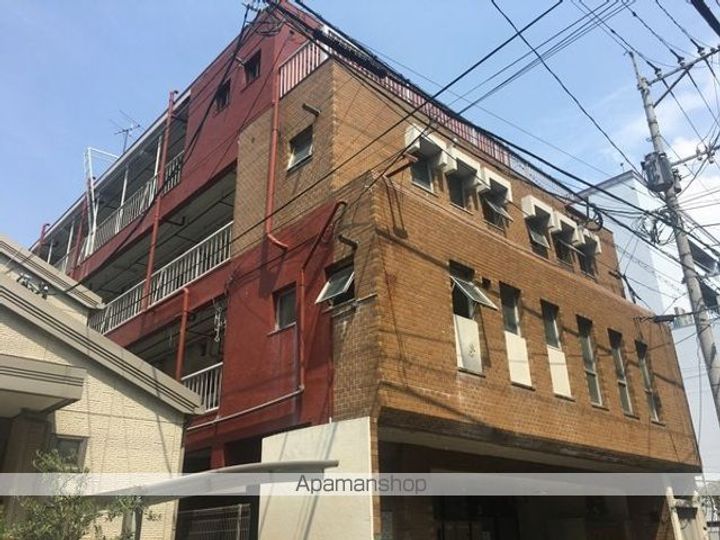 第一村山マンション302号室の外観