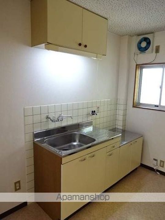シェアハウスのキッチン