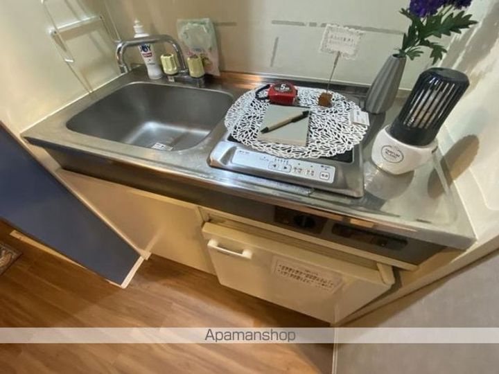 香川県高松市塩上町3丁目の賃貸アパートの内装