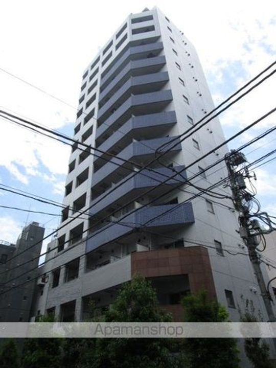 東京都港区西新橋2丁目の賃貸マンションの外観