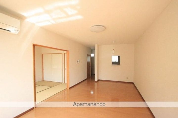 グリーンハウスの居間