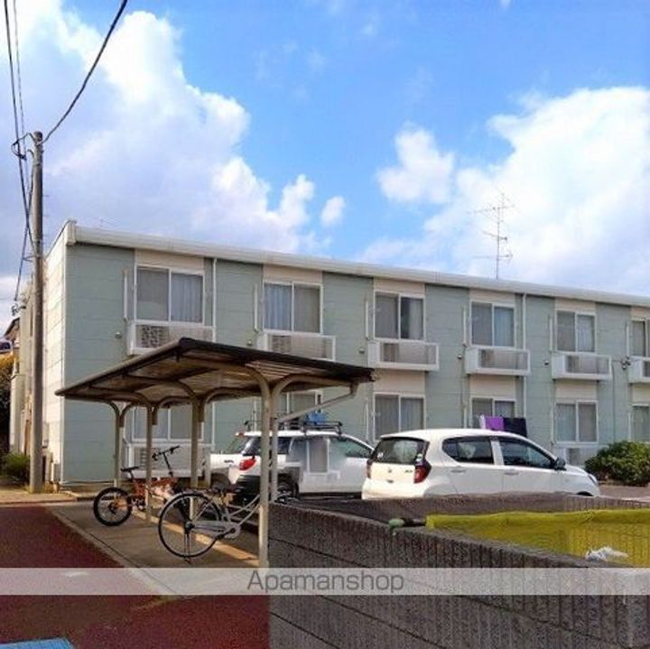 レオパレスハーヴェスト湖北の外観