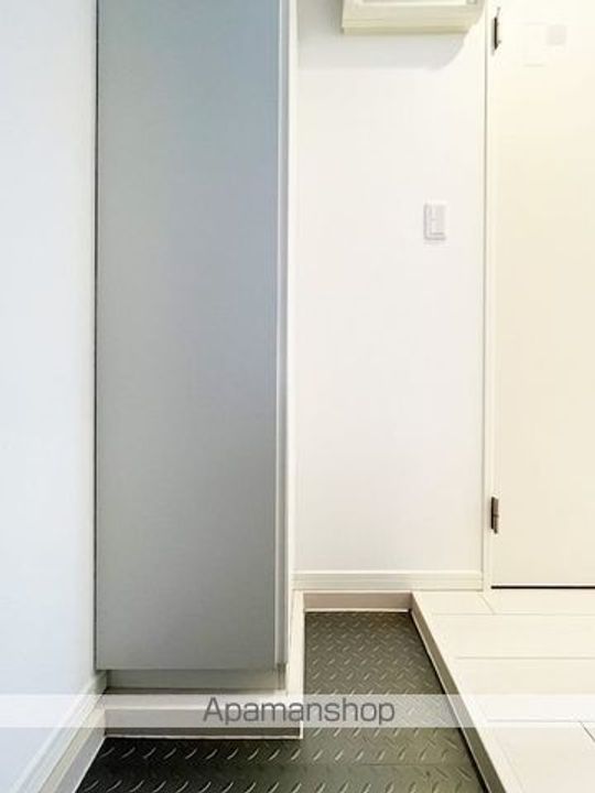 ビジュー江古田レジデンスの玄関