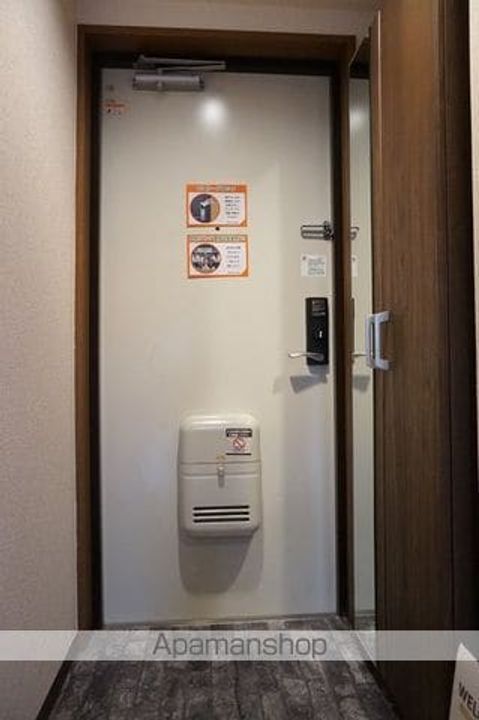 愛知県西春日井郡豊山町大字青山字東栄の賃貸マンションの玄関