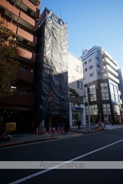 RIMBA SHINJUKU GYOEN(リンバ新宿御苑)の外観