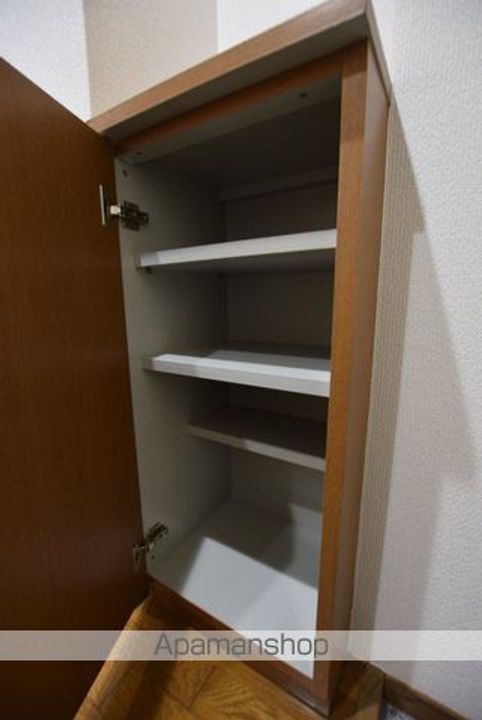 コーポこがねの玄関