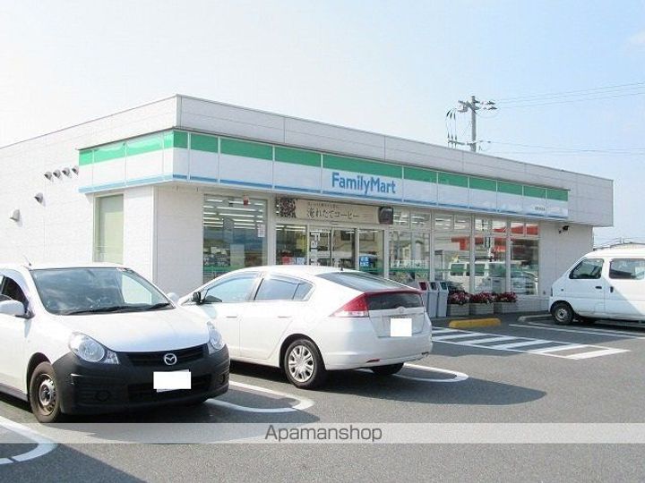 トロワリューヌの周辺