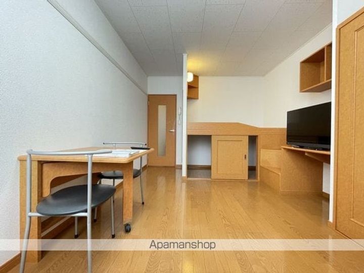 北海道亀田郡七飯町本町3丁目の賃貸アパートの居間