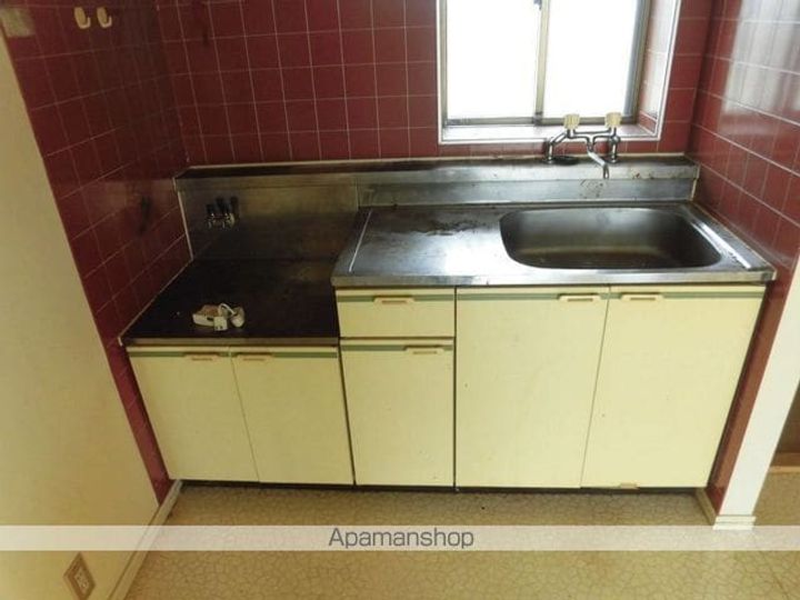 レピュート・マルミツ302のキッチン