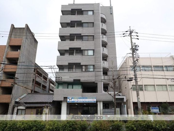 セラヴィ杁中の外観