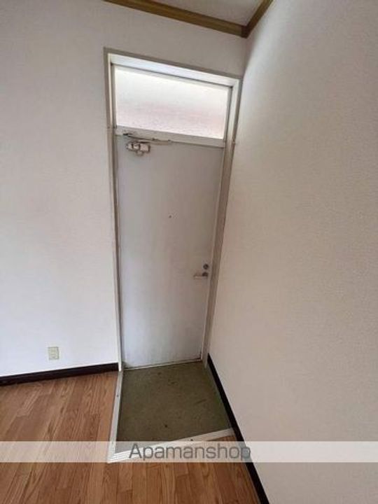 グランデュール中原の玄関