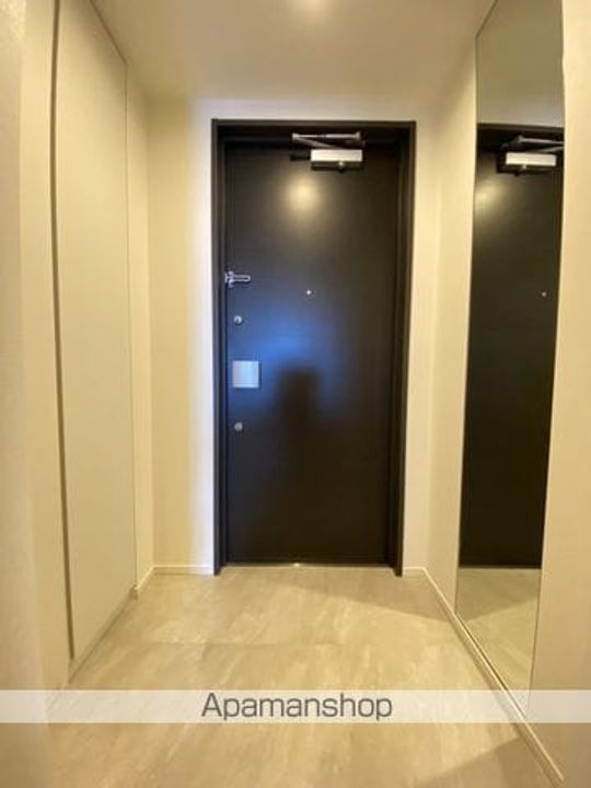 シーズンフラッツ上杉の玄関