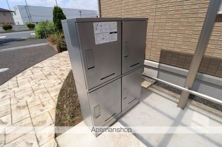 パークドオートム Dの内装