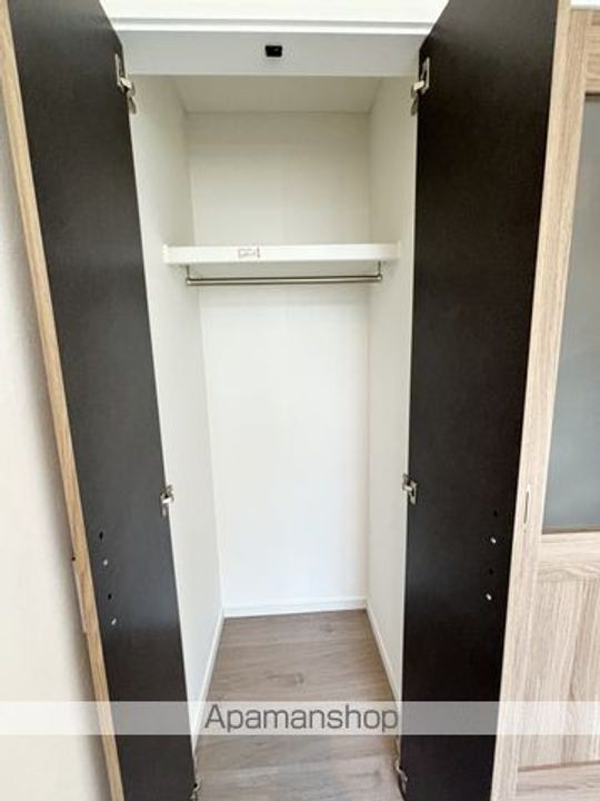 バークレープレイス102の内装