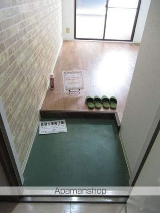 大阪府大阪市住吉区墨江4丁目の賃貸マンションの玄関