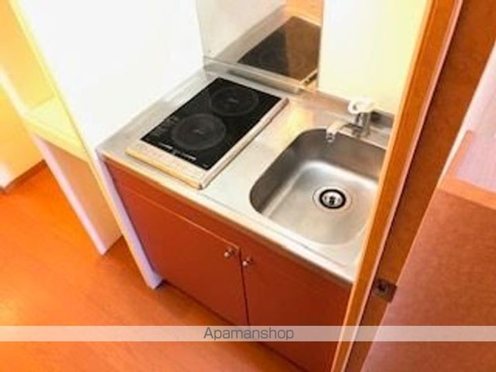 レオパレスロハス A102のキッチン