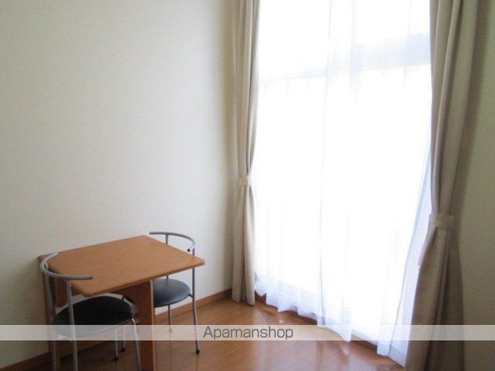 レオパレスオー・ルージュの居間