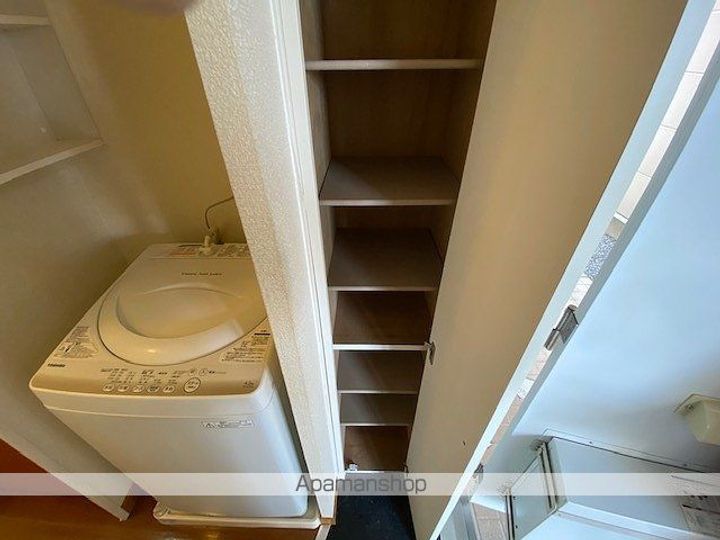 レオパレスグレンツェⅡの玄関