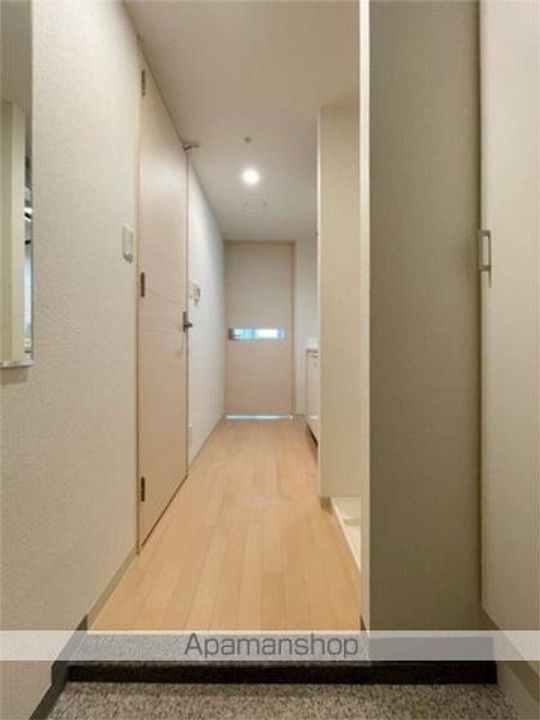 東京都江東区東陽6丁目の賃貸マンションの玄関