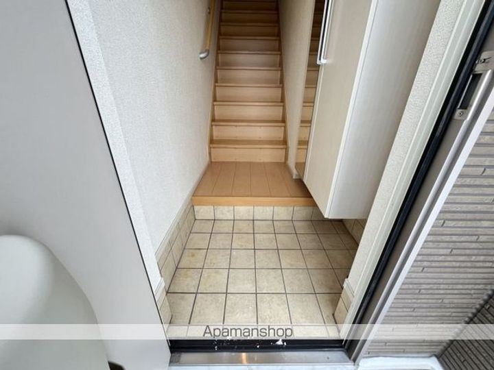 北海道亀田郡七飯町本町3丁目の賃貸アパートの玄関