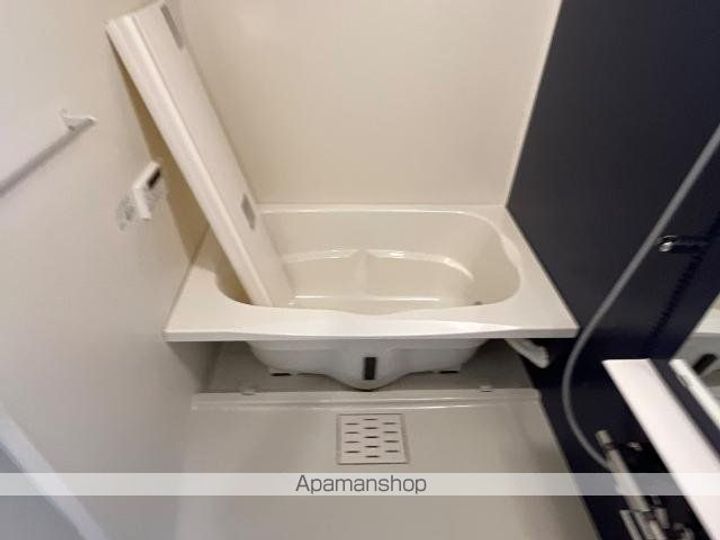 コンテント205の風呂