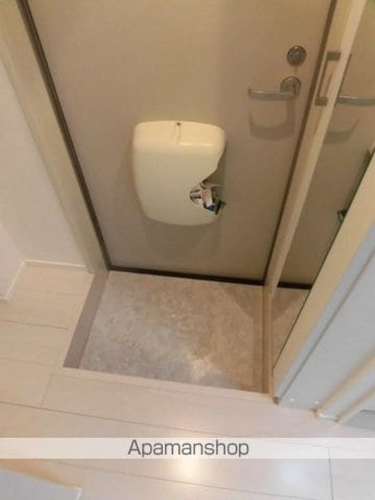 グランドーレ高円寺203の玄関