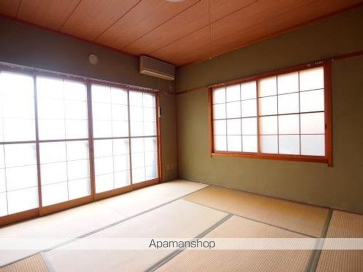 アーバンスクエア103の居間