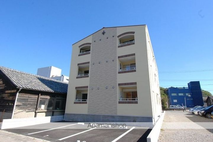 プリミエール常滑栄町303の外観