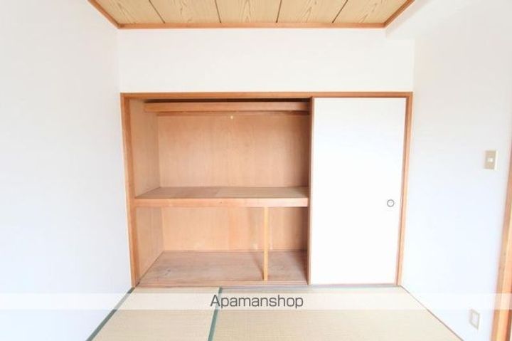 香川県高松市香西本町の賃貸マンションの内装