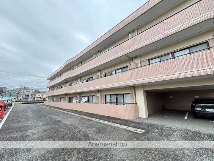 ファミーユ旭の外観