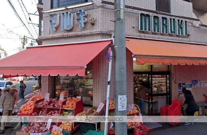 クレスト泉の周辺