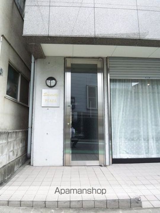 東京都世田谷区松原5丁目の賃貸マンションの外観