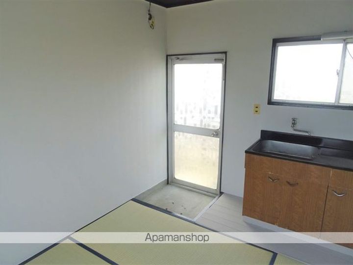 あだち荘9の玄関