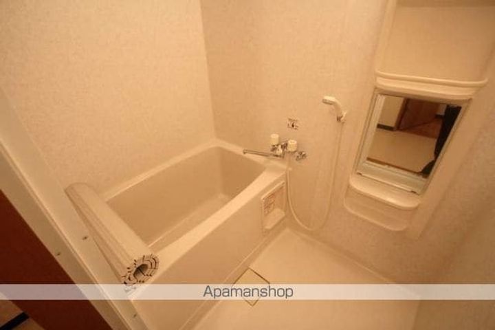 ヴィラ・ソレイユ201の風呂