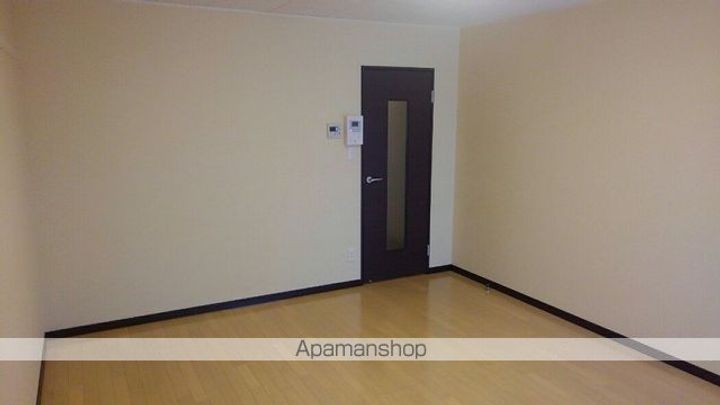 レオネクスト高針荒田Ⅰの玄関