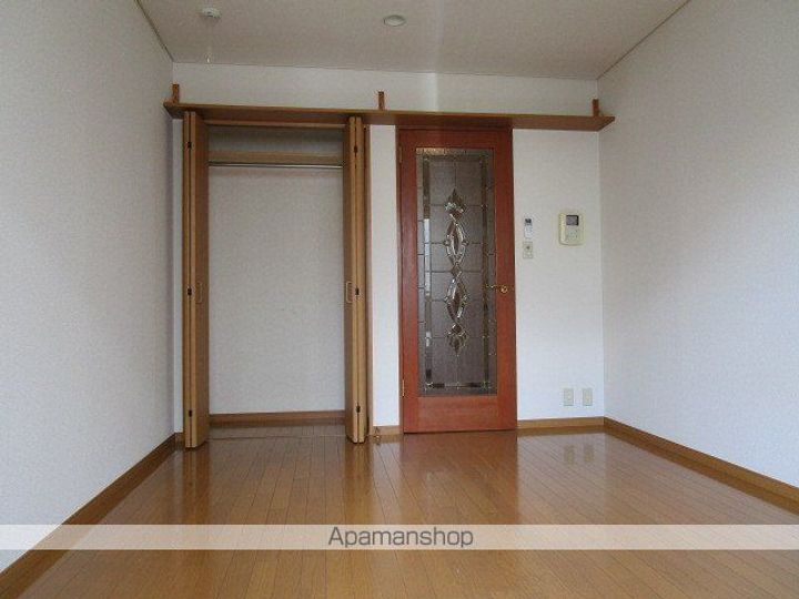 東京都杉並区松ノ木2丁目の賃貸マンションの居間