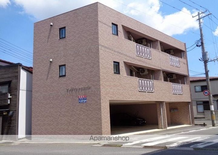 プレシャスクローバー201の外観