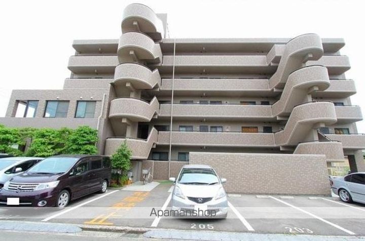 スカール明日香の外観