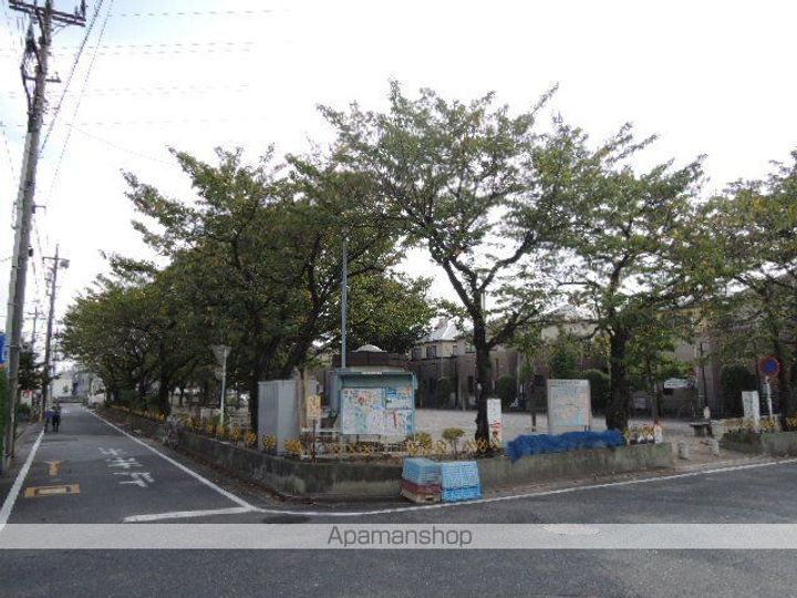 オイコス 参番館の周辺